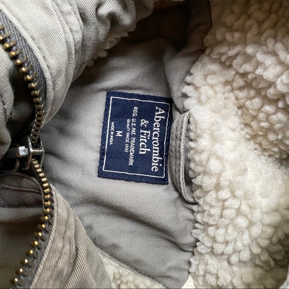 Abercrombie and Fitch Coat - Picture 3 of 6